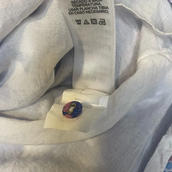 Vineyard Vines
Hydrangea Floral Tank Top - Picture 8 of 11